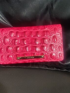 Brahmin Magenta Croc Embossed Leather Wristlet Wallet NWOT Card Case ID